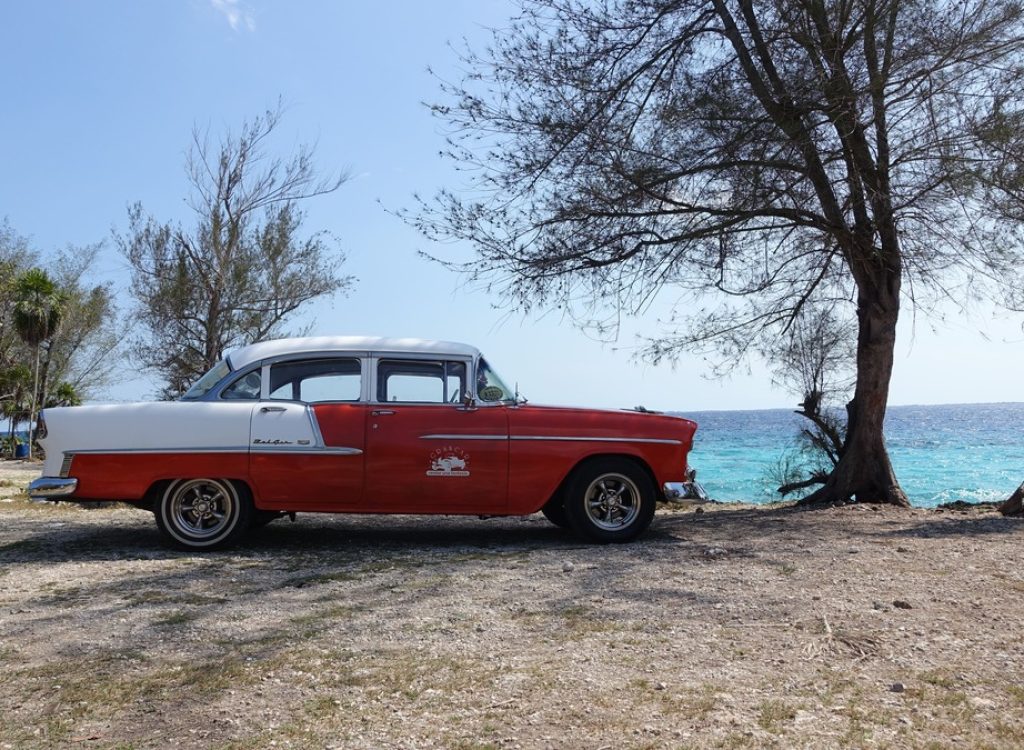 Discover Cuba with comfortable taxi